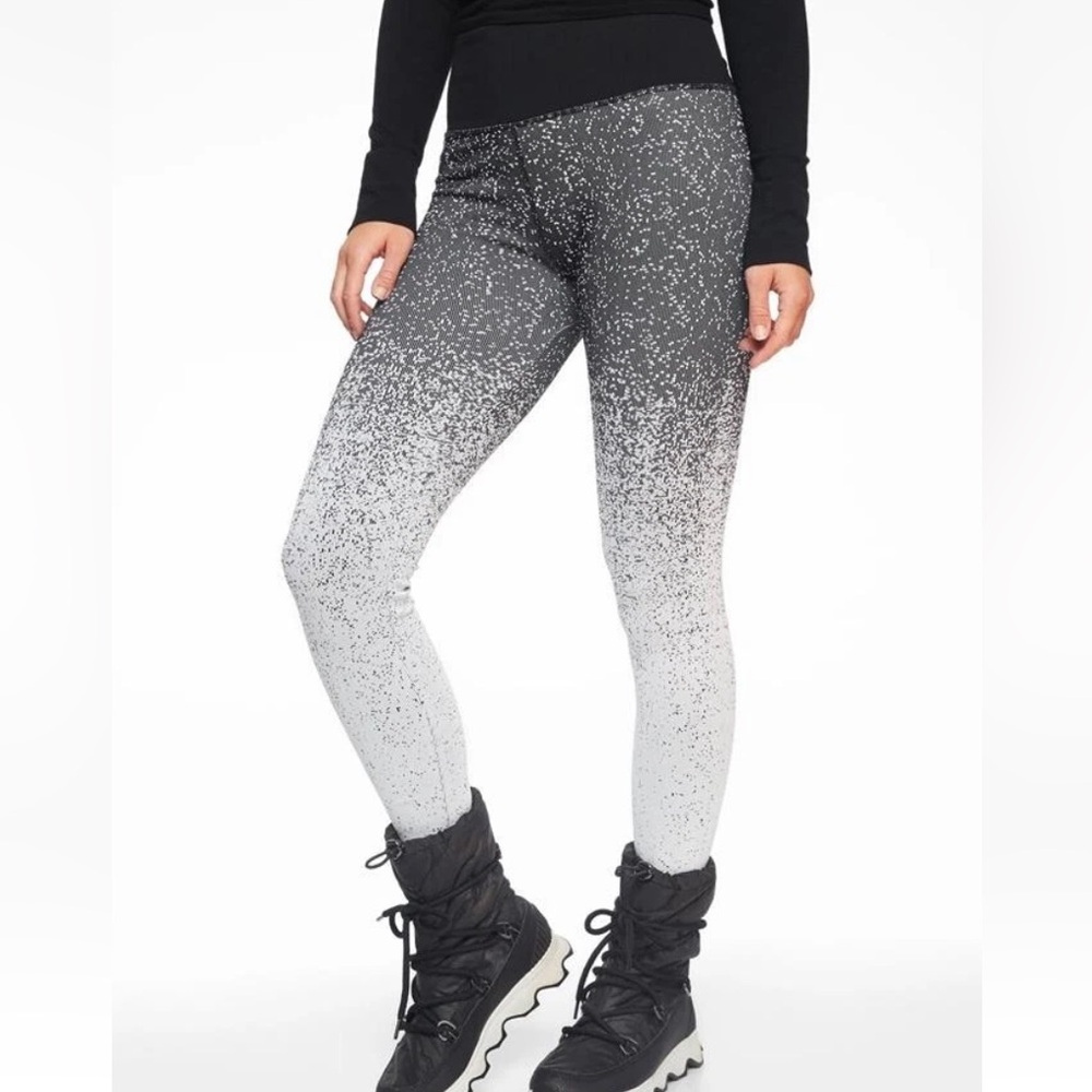 Athleta Flurry Ombre Tights Leggings Women's Size S Black White Cold Weather